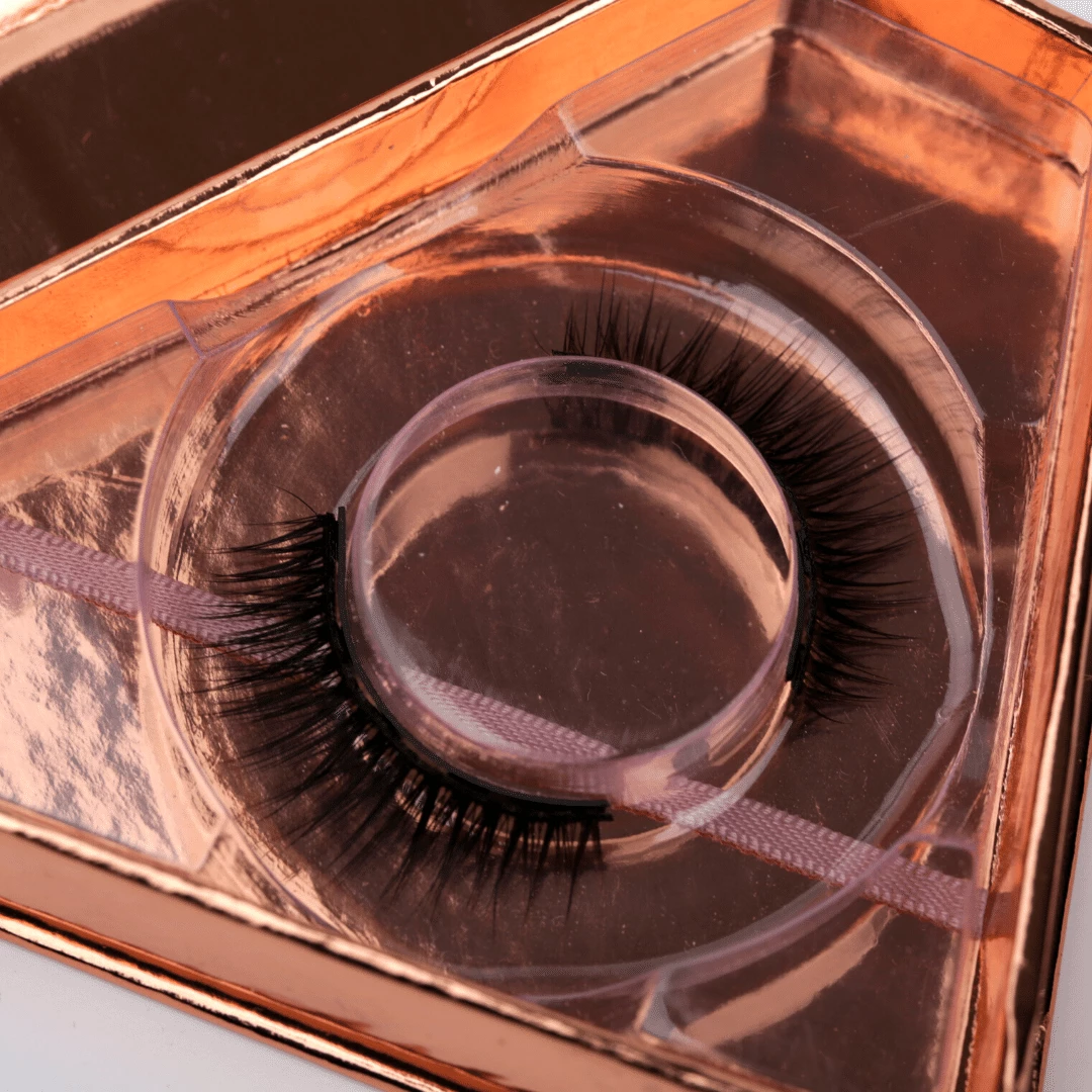 Luxe Festival Wear Lash-chivious “CLAUDIA" Luxury Magnetic Eyelashes & Magnetic Eyeliner Kit